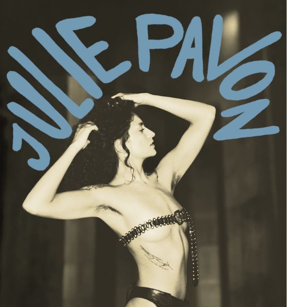 Julie Pavon spiller på Avernax 2026